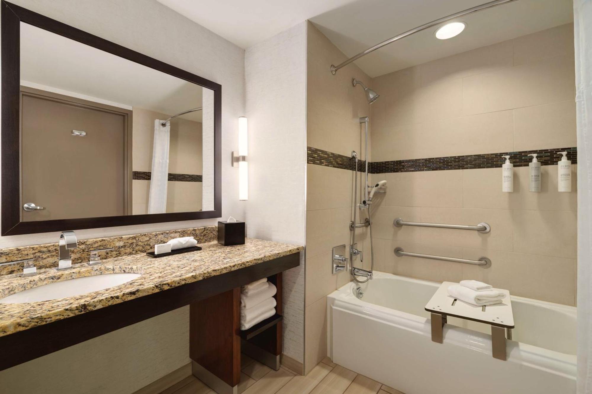 Embassy Suites Chattanooga Hamilton Place Exteriör bild