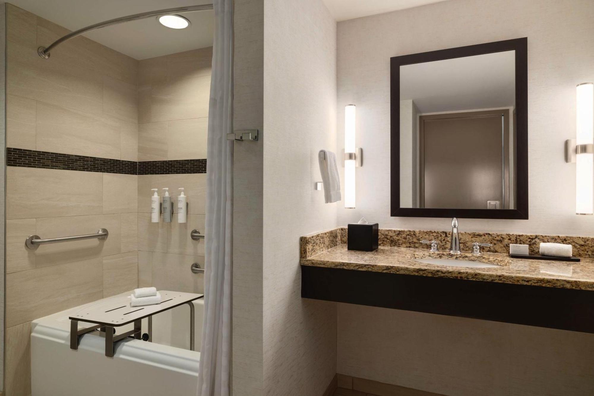 Embassy Suites Chattanooga Hamilton Place Exteriör bild