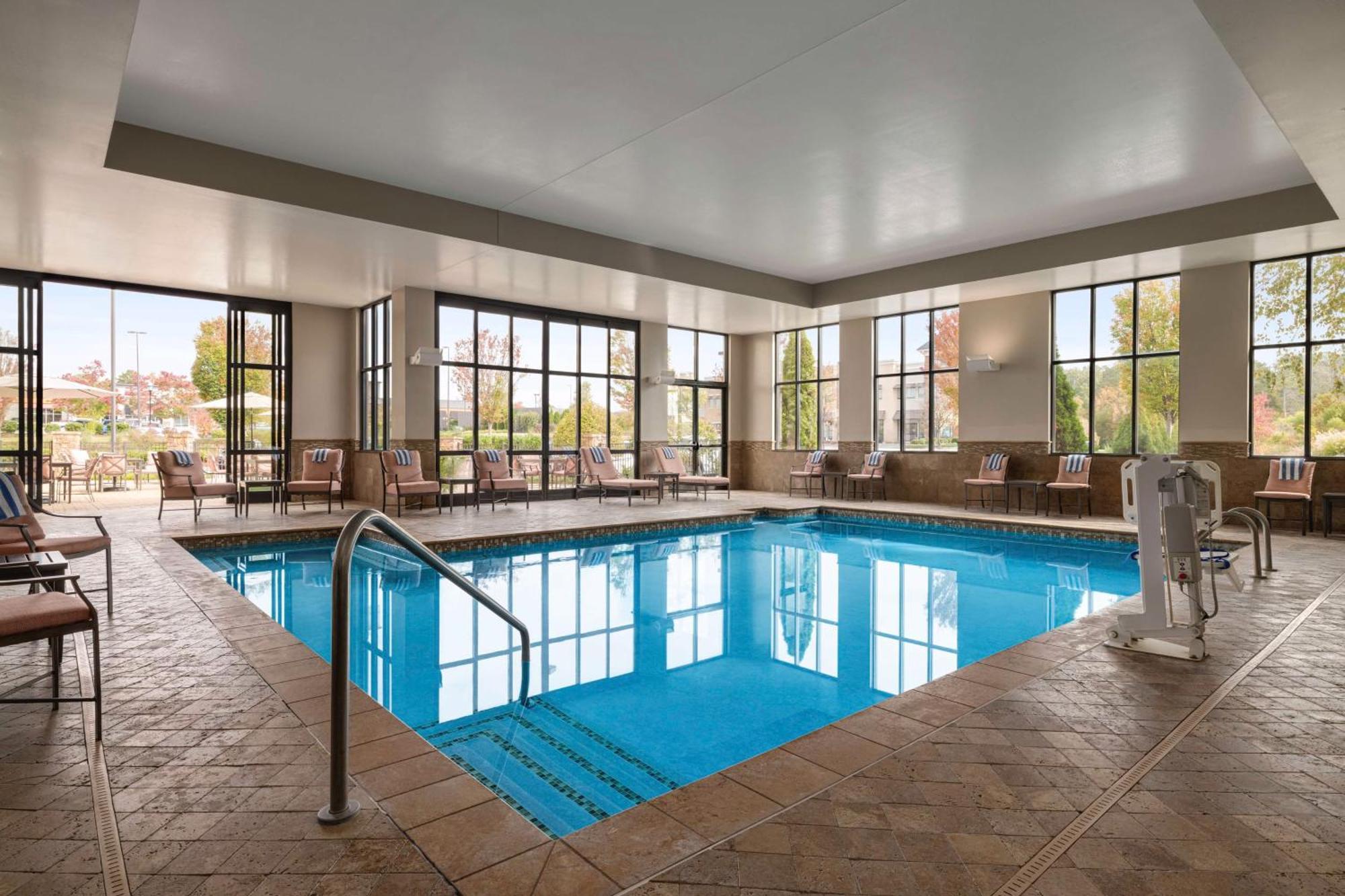 Embassy Suites Chattanooga Hamilton Place Exteriör bild